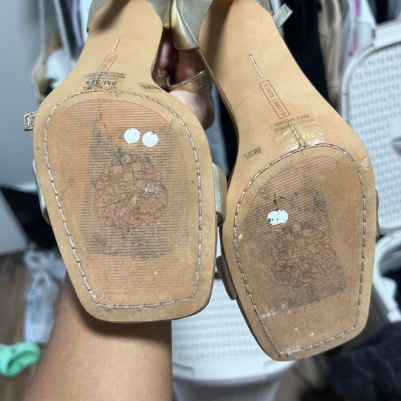 Vince Camuto heels - Picture 4 of 4